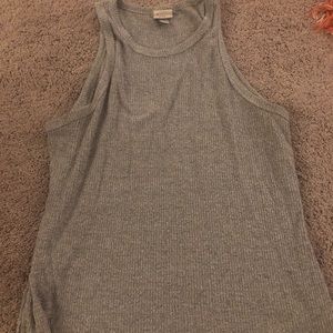 Gray ribbed tank